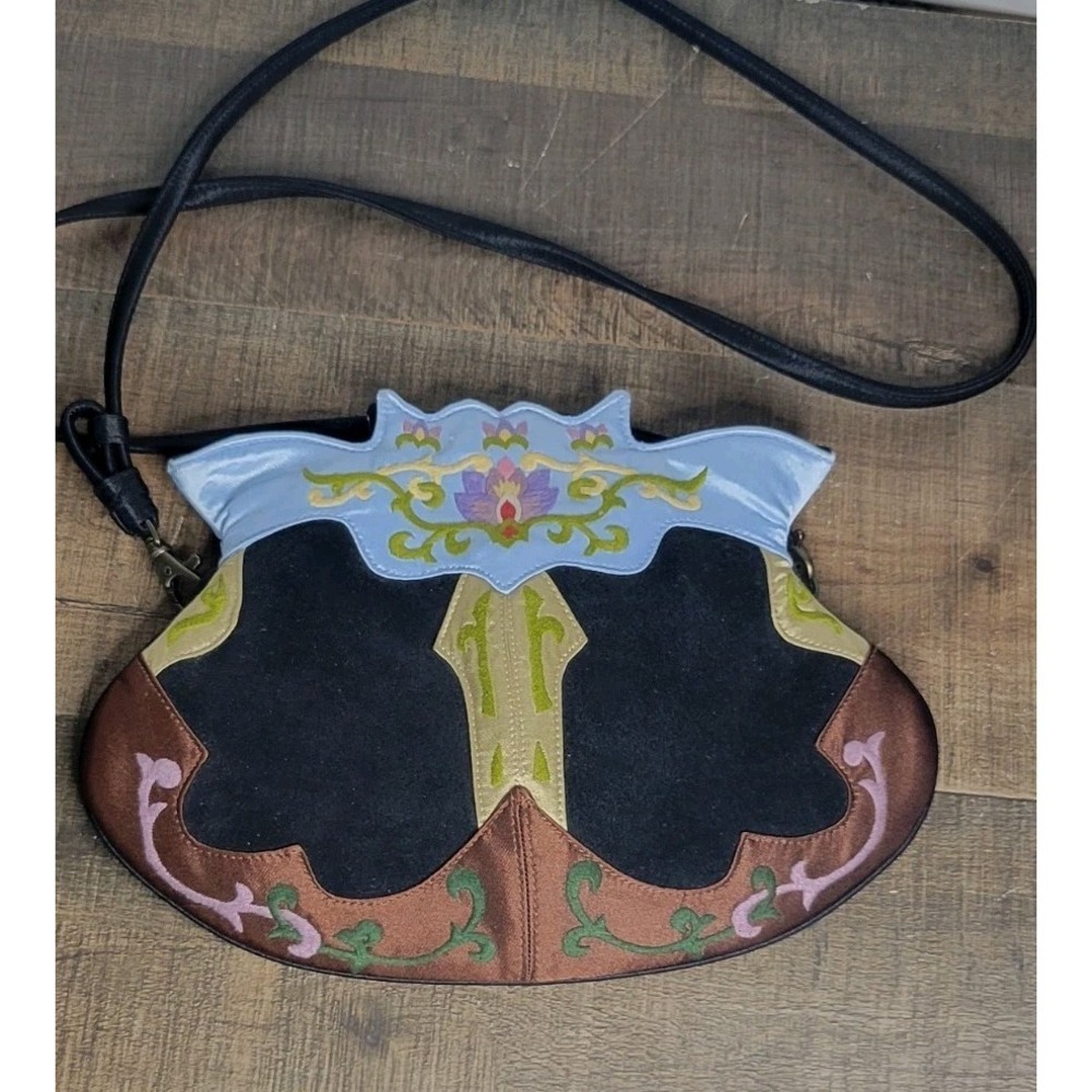 Original Oovoo Evening Bag Hand Embroidered in Vietnam JL Lane Crossing Borders